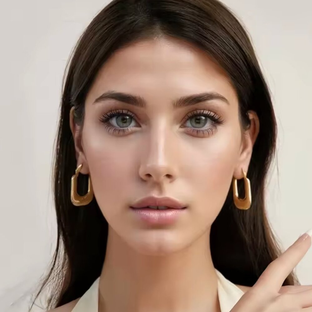 Mejuri Gold Textured Rectangular Hoop Earrings - Picture 2 of 5